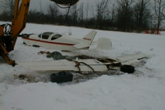 Demating Glasair I RG Wreckage for Transport