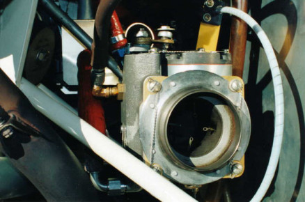 Injector Fuel Servo and Elbow Detail