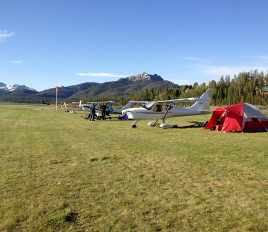 Smiley Creek Fly-in (Photo: Alan Negrin)